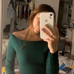 Brandy Melville Mayson longsleeve green top